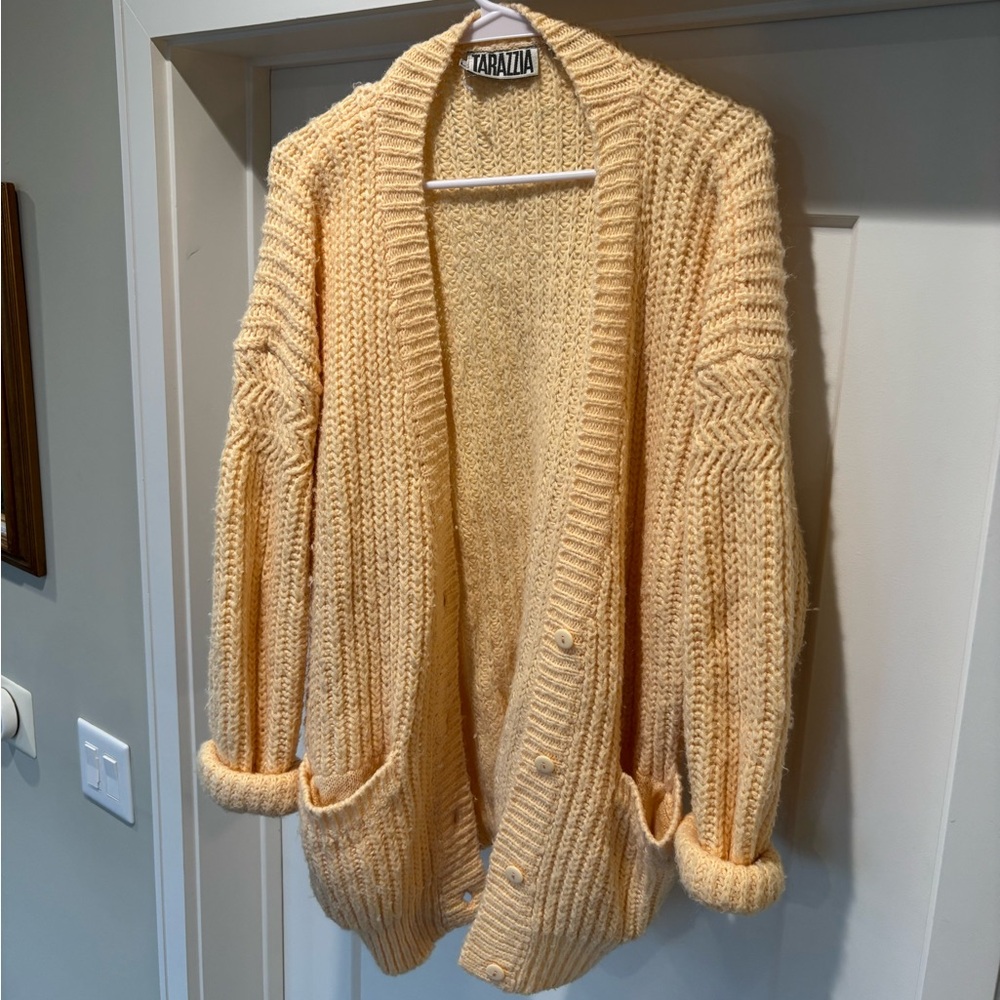Vintage Women's Cream/Peach Sweater